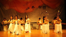 學(xué)生社團(tuán)“少年·中國”主題展演在校演出廳舉行