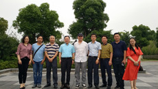 當(dāng)代著名畫家張新權(quán)教授講座在我校舉行