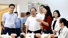 蘇州工業(yè)職業(yè)技術(shù)學(xué)院來(lái)校調(diào)研交流