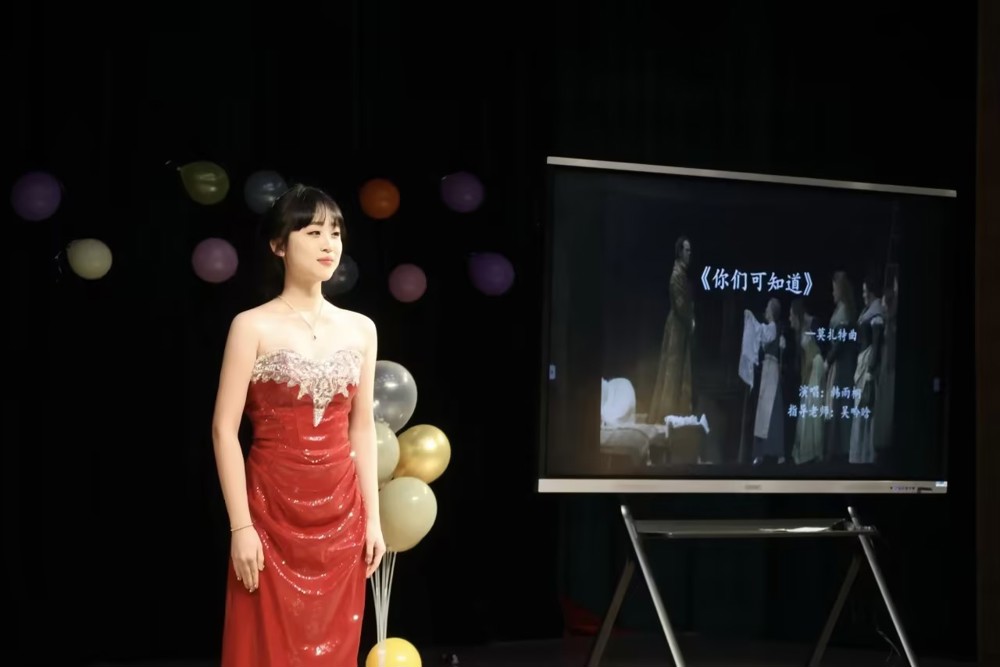 D:\桌面\24251相關(guān)\24251網(wǎng)站\音你而來(lái)樂動(dòng)青春22音表畢業(yè)音樂會(huì)\b26fbf40e2f54f756106c2856ff2afe0_compress.jpg